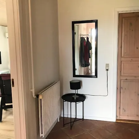 Lille Rode Hus Mando Ribe