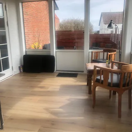 Lille Rode Hus Mando 公寓 *