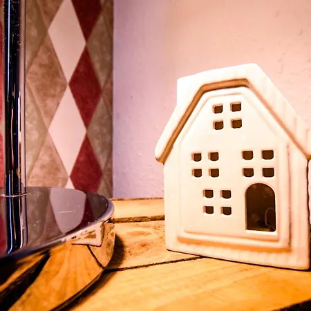 Lille Rode Hus Mando 里伯